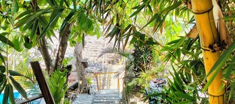 Hotel and cabins the best place to rest in front of the sea. 7443204340