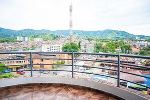 Single Room | Property grounds - Hotel Veneton  (Dosquebradas)