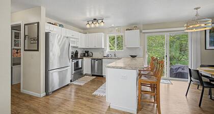 Beach Please | Hot tub and Dog Friendly Sleeps 8