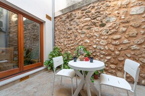 Outdoor dining - Can Puca - House In Sa Pobla (Sa Pobla)