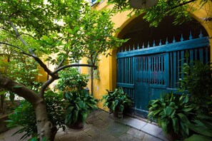 Apartment | Exterior detail - Apartment in Lucca Near Torre Guinigi (Lucca)
