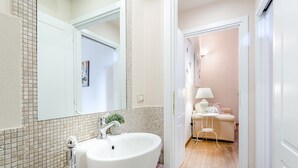 Ảnh chưa phân loại, 2 trong số 21 ảnh, nút