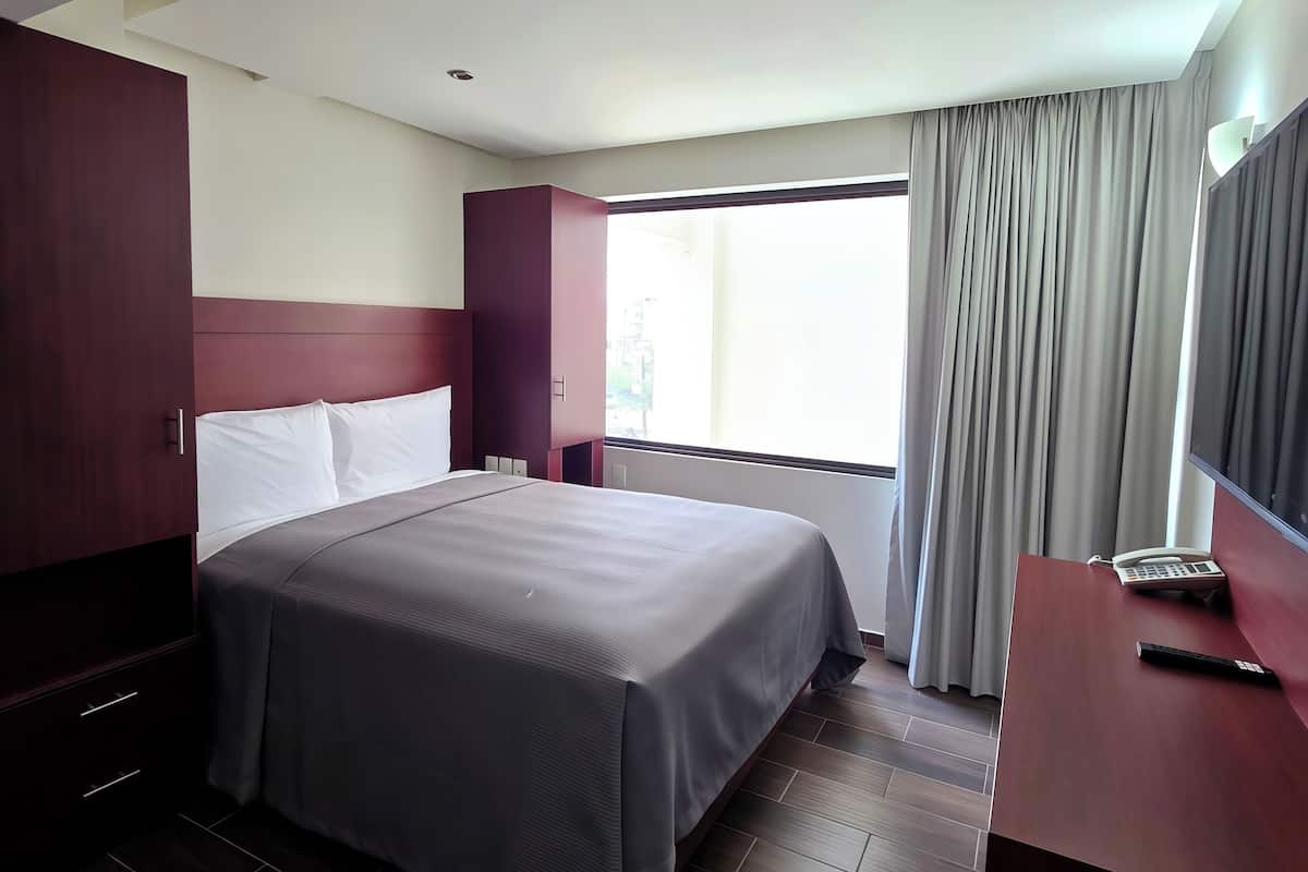 Standard Room | Free WiFi, bed sheets