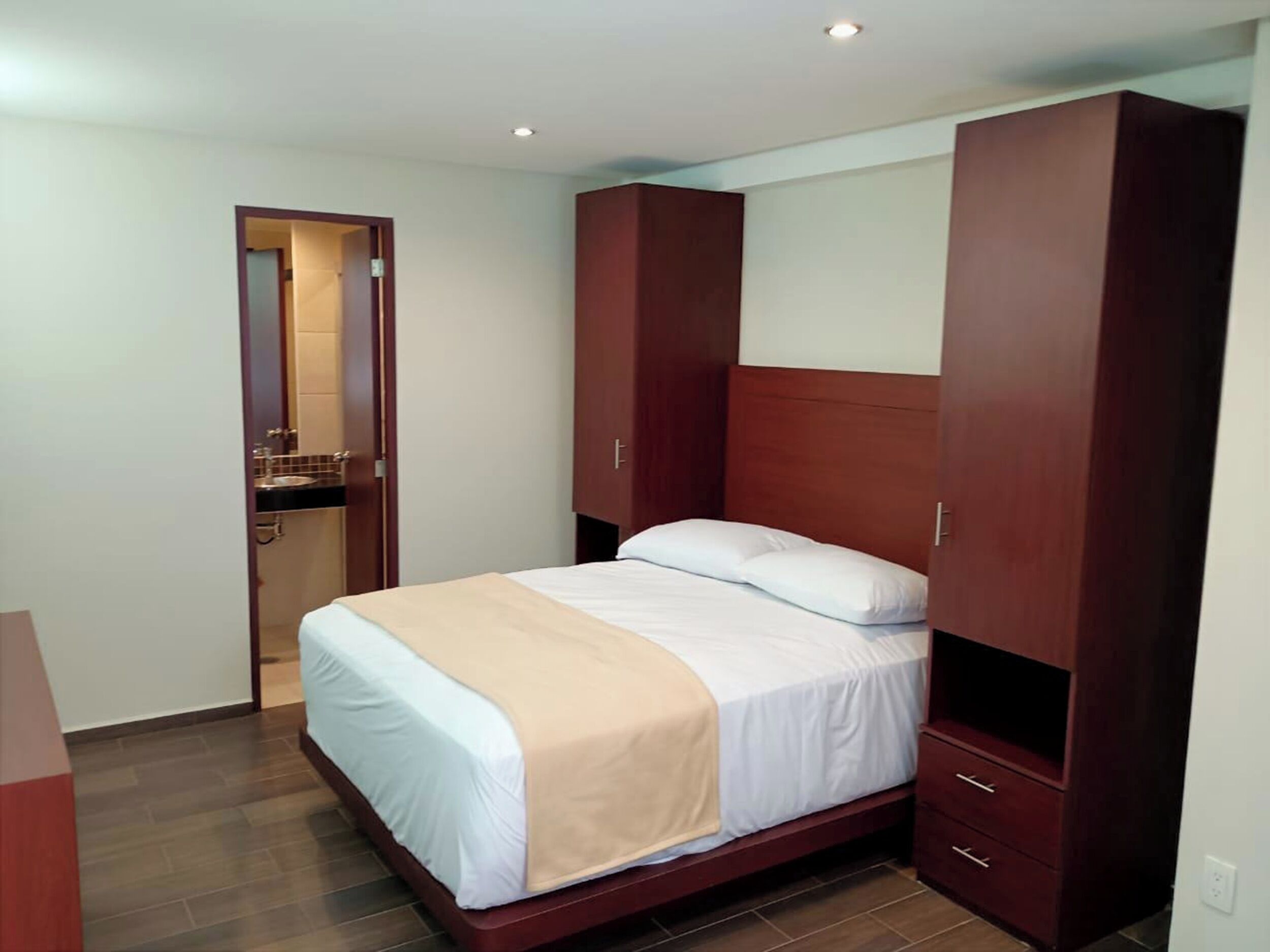 Standard Room | Free WiFi, bed sheets