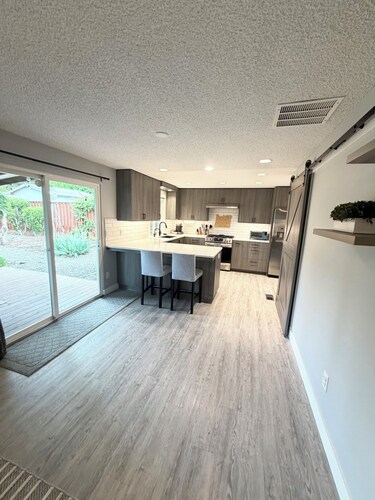 Peaceful 3-bedroom house with AC in charming Aloha