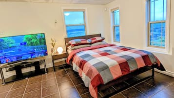 1 bedroom, desk, iron/ironing board, free WiFi