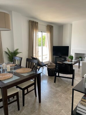 House | 2 bedrooms, Internet - 2 Bedroom Top Floor Montain Views (Marbella)