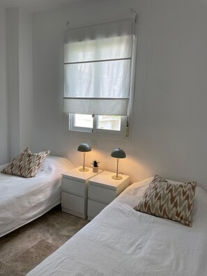 House - 2 Bedroom Top Floor Montain Views (Marbella)