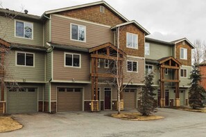 Exterior - Girdwood Mountain Basecamp-Sleeps 7-Near Alyeska (Anchorage)