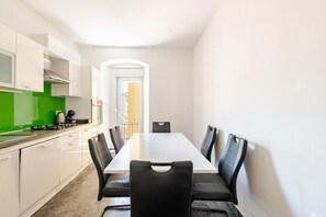 Dining - Perfect 2-bedroom apartment with AC in charming Split (Split)