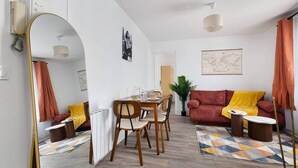 Living area - Stylish Two-Bedroom Apartment in Clamart • Percy Hospital • Eiffel • Paris (Clamart)