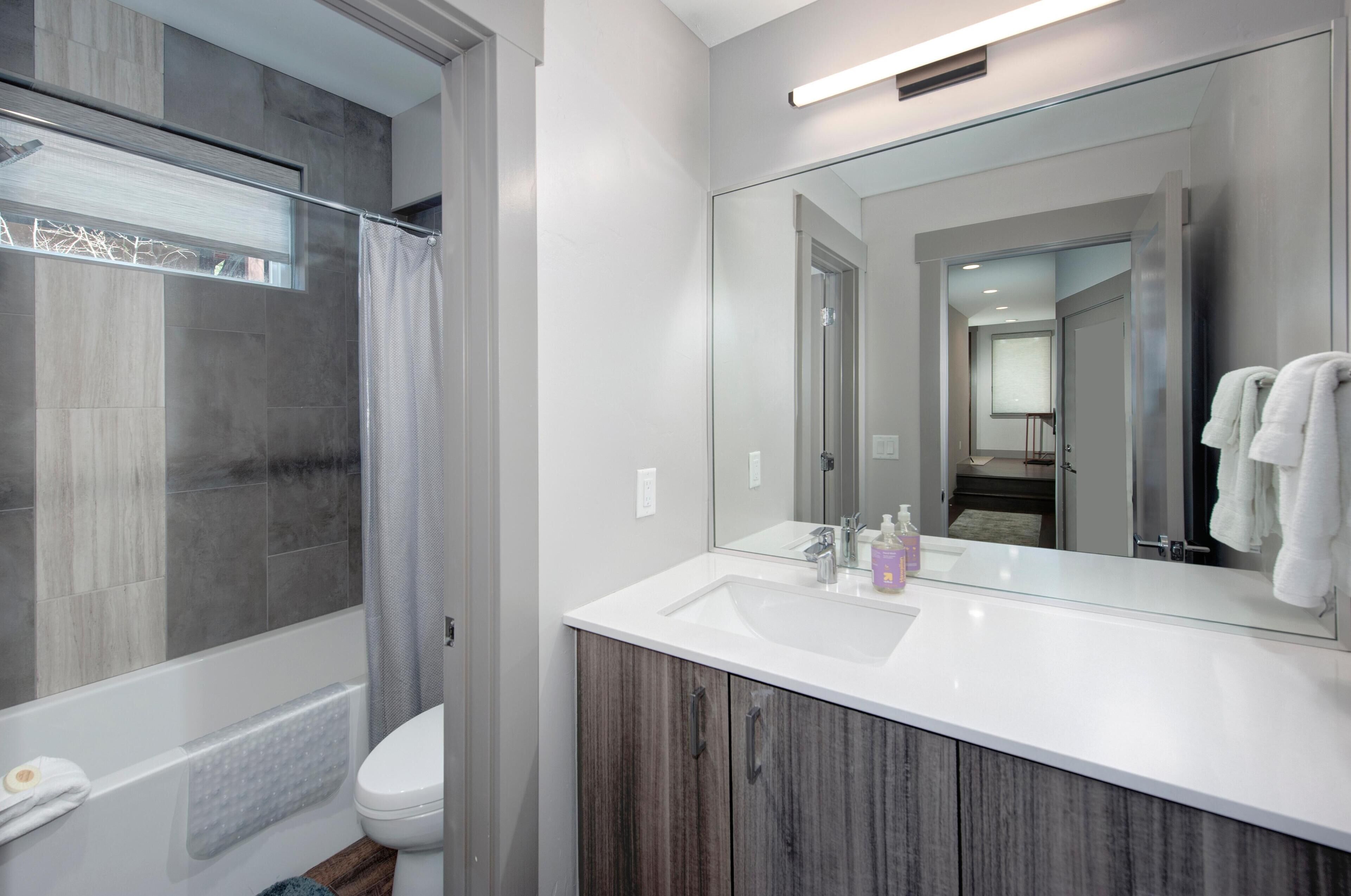 House, Multiple Beds (Keystone Sanctuary 4 Bed 5 Bath HTTH) | Bathroom