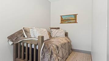 Maison, plusieurs lits (Keystone Sanctuary 4 Bed 5 Bath HTTH) | 4 chambres, Wi-Fi gratuit