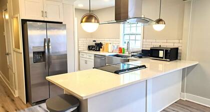 Casa Emily - 3-bedroom cottage in 30318 near Mercedes Benz Stadium