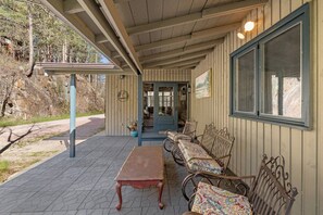 Terrace/patio - Creekside Retreat | Fireplace + Gameroom (Rapid City)
