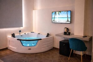 Suite, balcon, vue sur la cour intérieure | Intérieur
