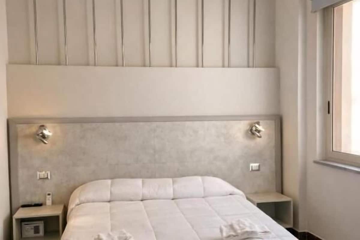 Kamar Double, pemandangan kota | Kedap suara, setrika/meja setrika, dan Wi-Fi gratis