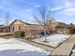 Exterior - Cozy Apartment - Near BYU, UVU, Heart of Orem (Orem)