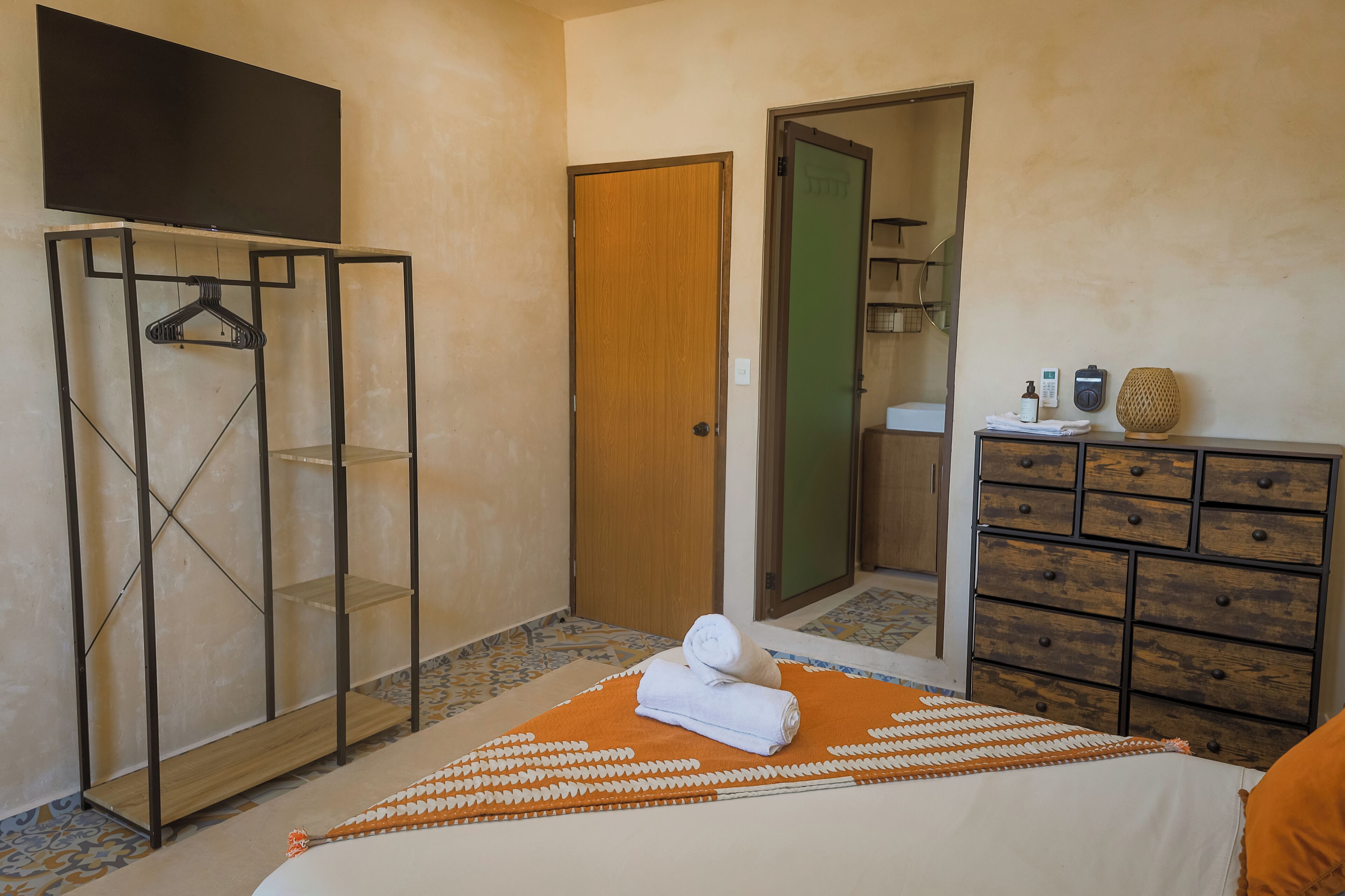 Comfort Apartment | In-room safe, iron/ironing board, free WiFi