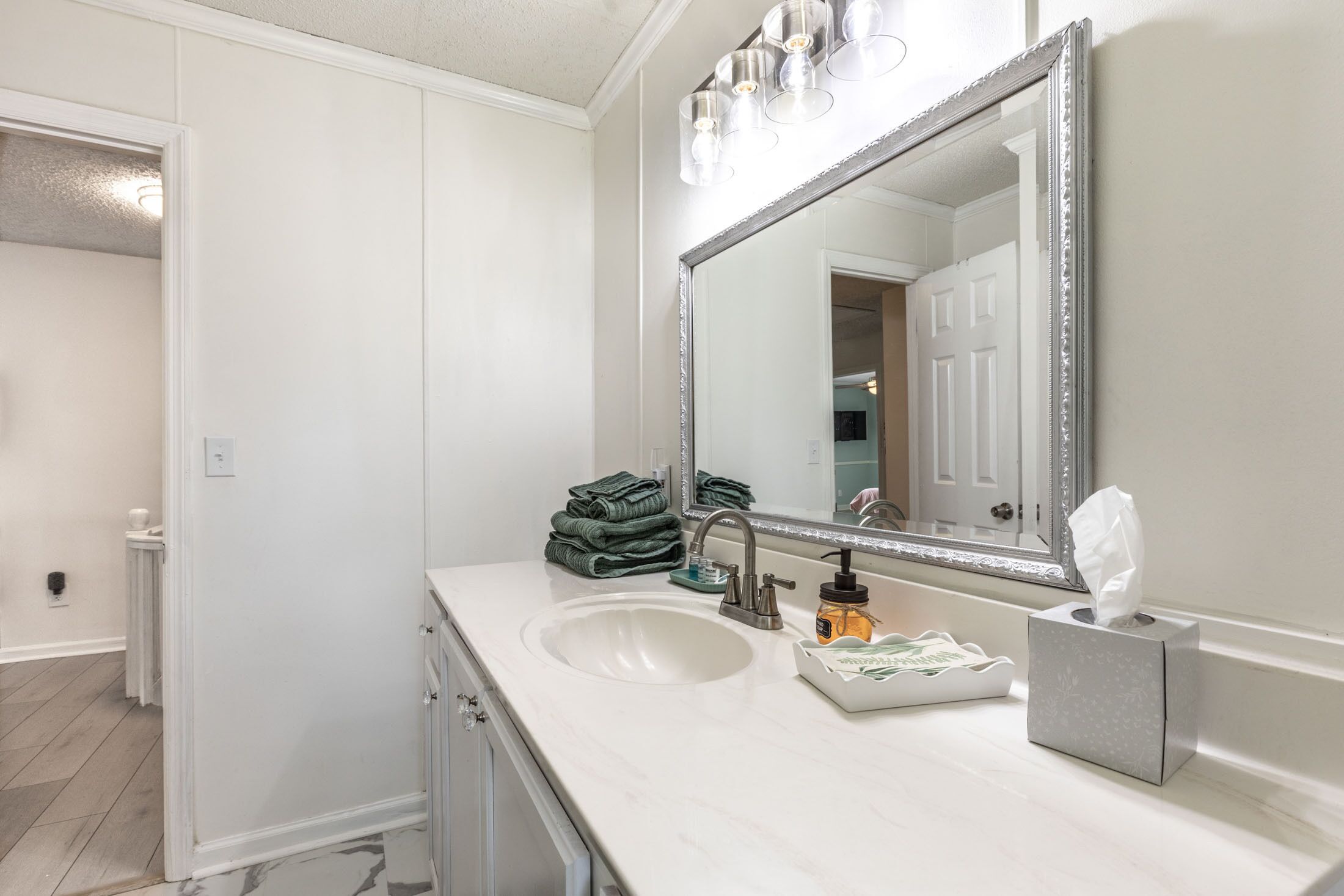 Standard Double Room, Shared Bathroom | Bathroom