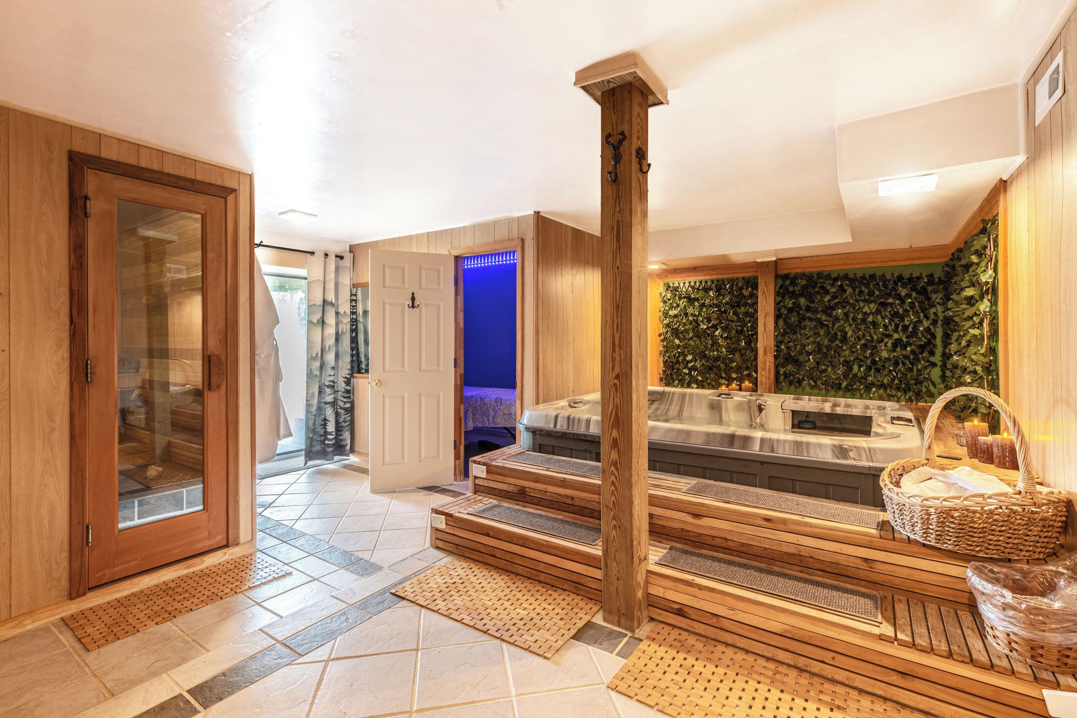 Bathtub spa indoor