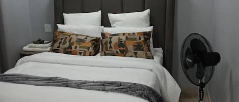 Room, 5 Bedrooms