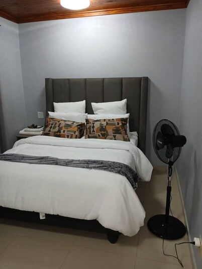 Room-a Guest House in Westonaria