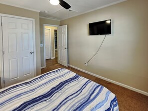 Studio (3 Bedrooms) | Property amenity