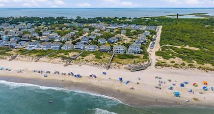 Swell | Walk to the Beach | Hot Tub, Dog Friendly, and Community Pool