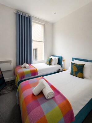 Room - Stylish Apartment Near Town Centre (Gloucester)