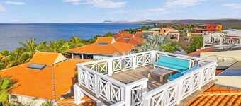 Caribbean Club 111 Parrots Perch on a small-scale resort with beautiful views