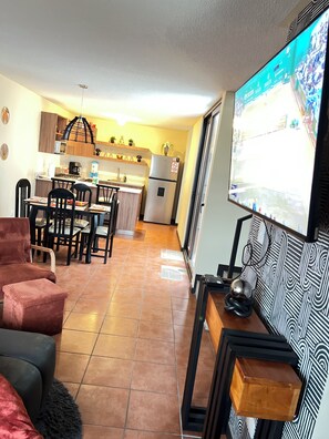 Interior - Quite 3-bedroom condo in a Secure Gated Community,Perfect view of all 3 Volcanos (Guatemala. Sobre la)