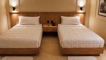 Select Comfort beds, in-room safe, desk, laptop workspace