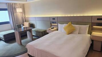 Deluxe Double Room, City View