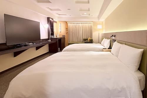Deluxe Twin Room, City View