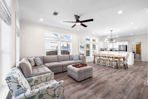 TV - Bon Villa 102-Private Pool-Sleeps 10 (Seagrove Beach)