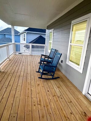 Property grounds - NEW Luxe Bay Escape 5BR, Game Room & Resort Vibes in the Pointe West Community (Galveston)