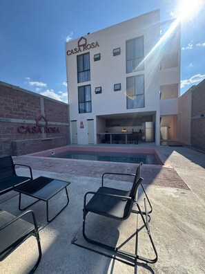 Comfort Room, Courtyard View | Terrace/patio