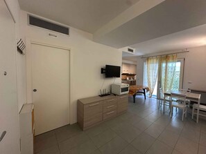 Interior - Holiday apartment with air conditioning and satellite TV (Bibione)