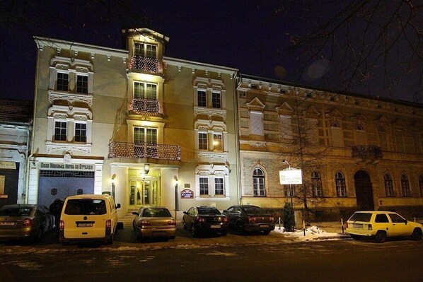 Exterior - Old Miskolcz Hotel & Restaurant (Miskolc)