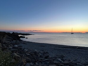 Beach nearby - Historic site with private rock beach and view of Perkins Cove Ocean Entrance (York)