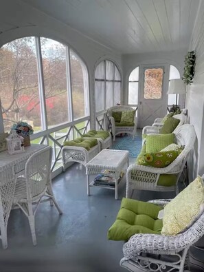Interior - Historic site with private rock beach and view of Perkins Cove Ocean Entrance (York)