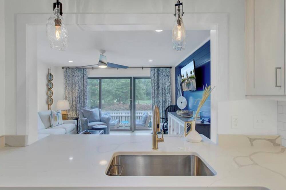 44 Fairway Dunes by Avantstay Steps From the Beach, Pool, Tennis/pickleball Courts - Shem Creek, SC