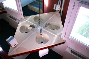 Room - Formule1 Charleroi (Charleroi)