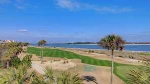 Apartment (2 Bedrooms) | Interior - 117 Seascape by Avantstay Oceanfront Breathtaking Views Communal Swimming Pool (Isle of Palms)