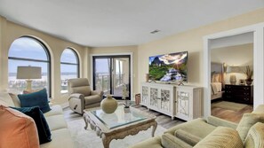 Apartment (2 Bedrooms) | Interior - 117 Seascape by Avantstay Oceanfront Breathtaking Views Communal Swimming Pool (Isle of Palms)