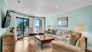 Apartment (2 Bedrooms) | Interior - 415 Seascape by Avantstay Beachfront Condo w/ Communal Pool Access (Isle of Palms)
