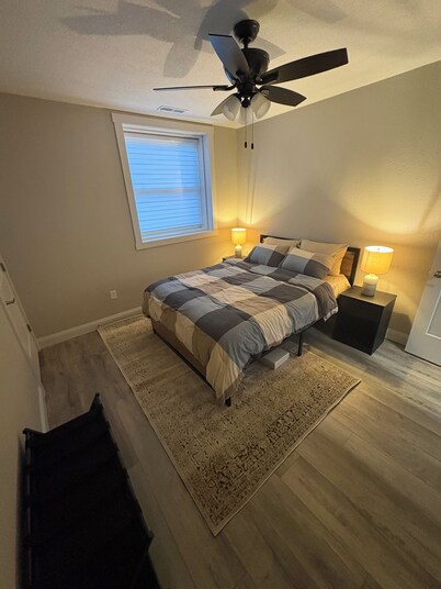 Bearcat Basecamp 3 BR 2 Bath duplex next to NWMSU in Maryville.