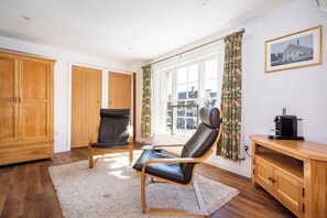 Interior - Red House Apartment – Timeless Luxury in the Heart of Long Melford (Long Melford)