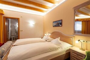 Room - Berghotel Schopfenhof (Dobbiaco)